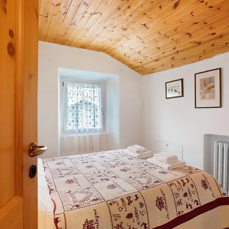 Maison Esterina Vista Monte Bianco Apartment Courmayeur